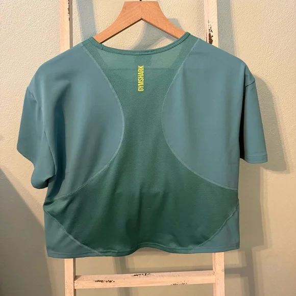 Gymshark Teal Active Crop Top with Yellow Logo Size S Women - Picture 3 of 8